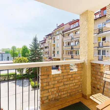 Sloneczna Starowka Z Balkonem I Parkingiem 코워브제크